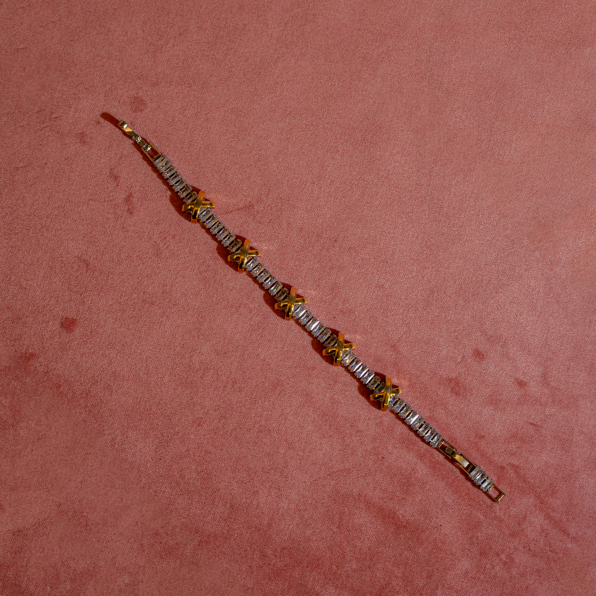 Minimalist Kolye - Altın Rengi